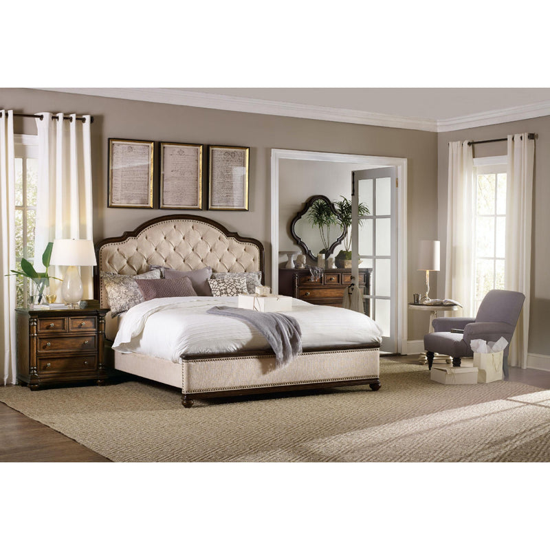 Hooker Furniture Leesburg Queen Upholstered Panel Bed 5381-90850 IMAGE 2