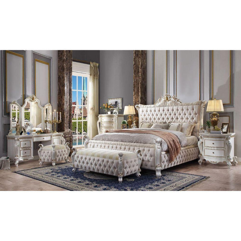 Acme Furniture Picardy King Upholstered Panel Bed 27877EK IMAGE 4